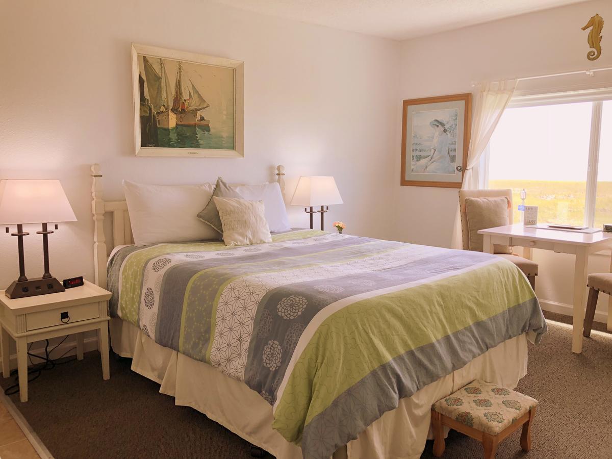The Tradewinds Condo/Hotel 시사이드 객실 사진